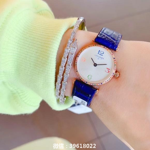 浪琴嘉兰 单排钻瑞士石英 佩戴一款适合自己的手表是很重要的社交搭配