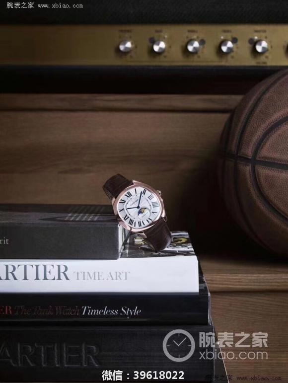 卡的亚Drive de Cartier系列月相腕表