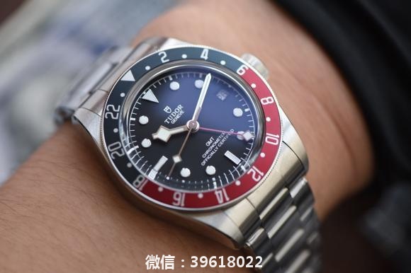 【红蓝经典 复古型格】ZF厂震撼推出——帝舵碧湾系列之格林尼治型腕表