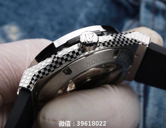 金最新推出-陀飞轮经典格纹表壳搭配格纹表面更显独特恒宝-宇舶HUBLOT类型 男士全自动机械腕表