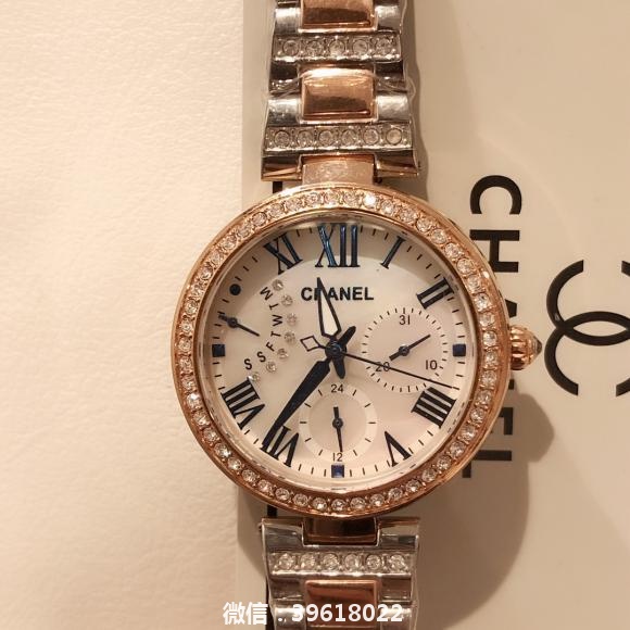CHANEL香奈儿全钢 倾情推出新一款多功能石英女款1988  该款手表搭载全进口石英机 表盘采用珍珠贝壳