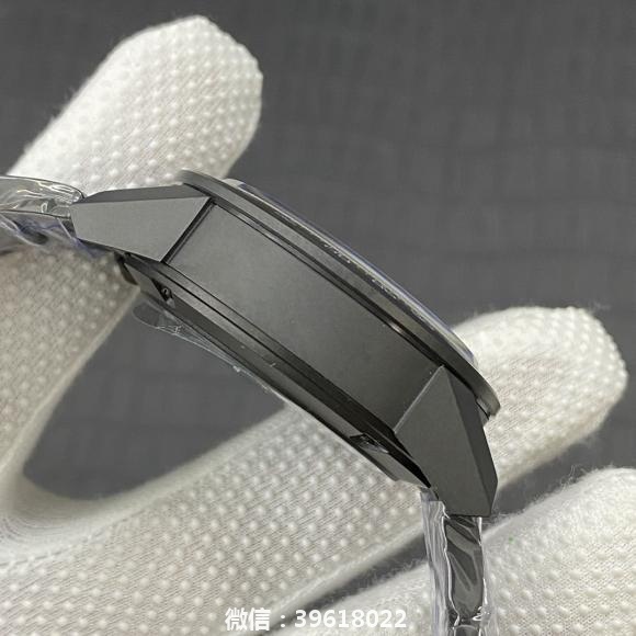 XF泰格豪雅陶瓷全新力作一首款43mm全陶瓷带“黑骑士”1