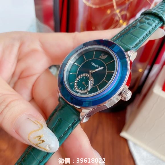 施华洛世奇 Swarovski Octea Classica 这款既时尚又典雅的手表