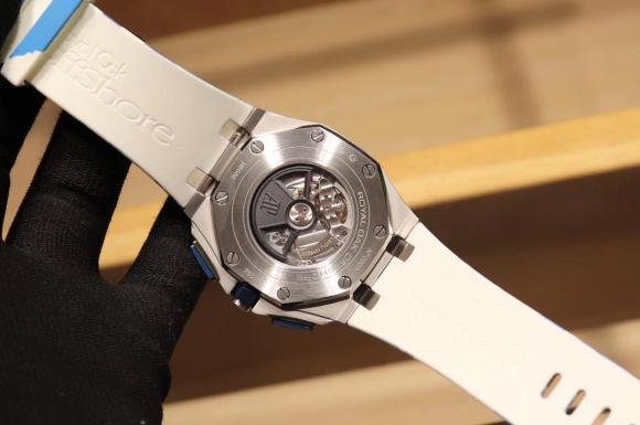 随机送迷彩橡胶带一副爱彼 Audemars Piguet系列 皇家橡树离岸型限量多功能机械腕表