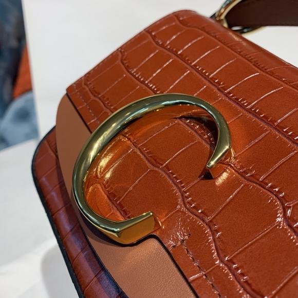 Chlo C Bag 鳄鱼压纹手提包 呈现时尚明快的设计风格