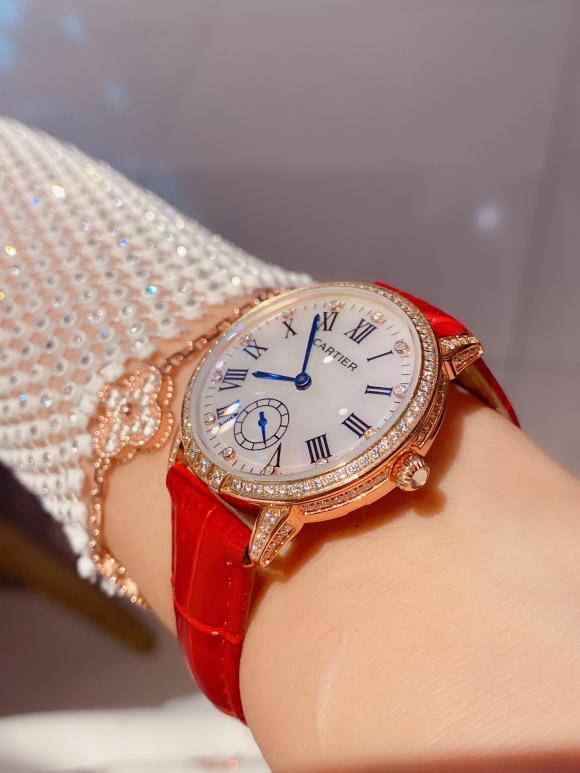 白钻.玫钻卡地亚最新推出的高级珠宝系列腕表