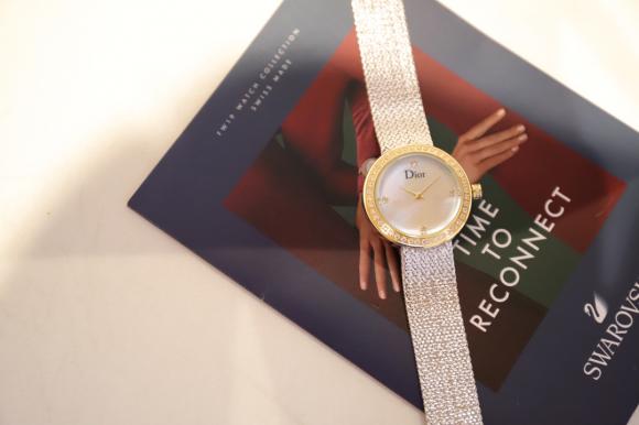 迪奥Dior全新高级珠宝手表系列展现�
6100
�湛艺术品质