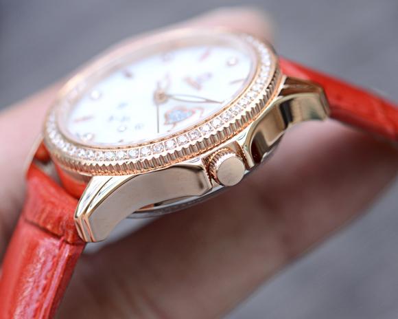 欧米茄－OMEGA新款女装机械腕表