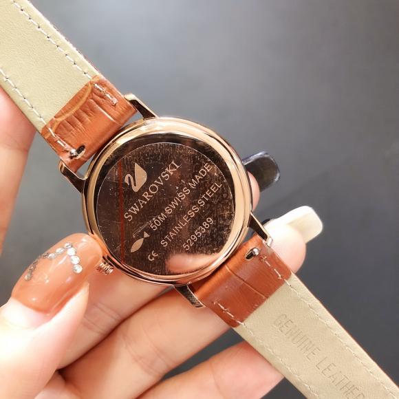 .小天鹅Swarovski 这款精致耀眼的Era Journey运动型计时手表