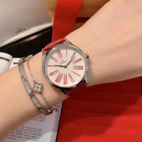 欧米茄-OMEGA最新名典系列女士腕表
