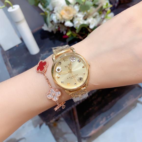 ️「麦芽糖」蔻驰-COACH纽约轻奢时尚品牌-这款手表最大的特色就是字面设计