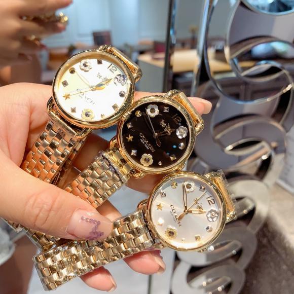 ️「麦芽糖」蔻驰-COACH纽约轻奢时尚品牌-这款手表最大的特色就是字面设计
