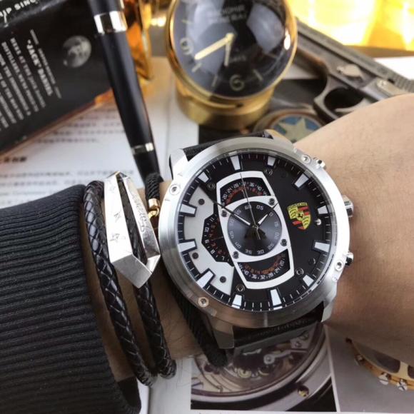 保时捷 推出全球首款哑光PVD材料腕表