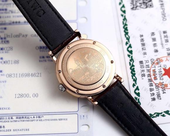 【含蓄典雅 时间绅士 】作为万国品牌最受欢迎的腕表