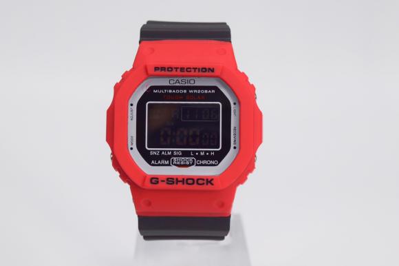 CASIO卡西欧gshock手表方块运动男女电子�
51a0
��DW-5600BB-1 5600BBN