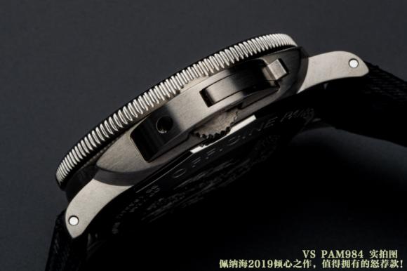 VS举国同庆新款发售 PAM984-47mm