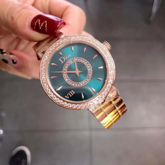迪奥 @Dior迪奥呈现全新珠宝腕表