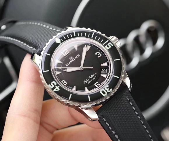 品牌:   宝珀 BLANCPAIN款式 50寻系列腕表