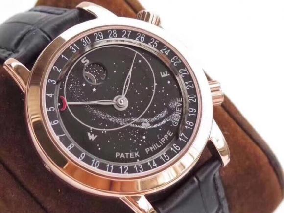 百达翡丽星空5102天月款日内瓦苍穹系列你可想象把星空佩戴在腕上吗？这款星空腕表