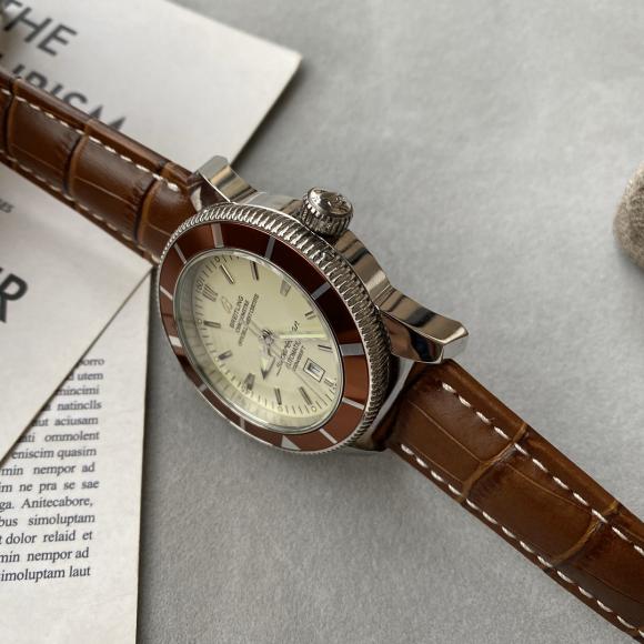 百年灵（英文名 Breitling） 航空计时腕表