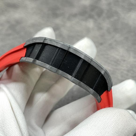 理查德米勒RM35-01碳纤维材质男士自动机械表–顶级复刻版本