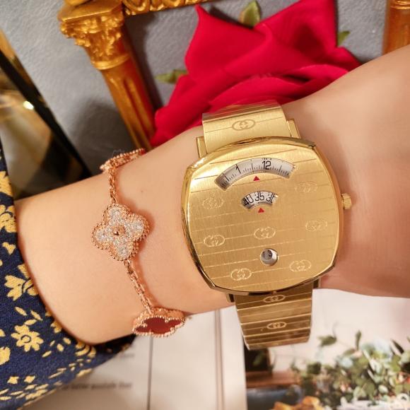 黄实拍 原单品质 金色肖戰佩戴Gucci Grip系列腕表