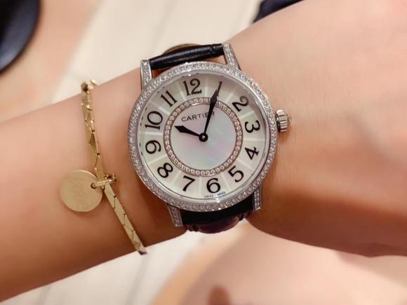 「麦芽糖」金 卡地亚(Cartier)最新推出的高级珠宝系列 约会腕表