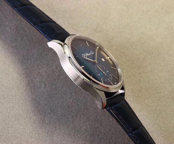 亨利慕时Concept Watch  经典两针半  尺寸42.8*10mm  采用ETA2824精密机芯