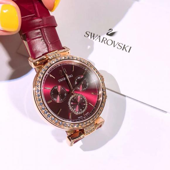 施华洛- 这款精致耀眼的Era Journey运动型计时手表