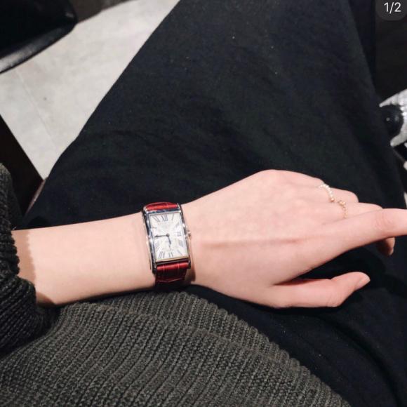 白白钻原装一比一浪琴超好看的小红表浪琴-Longines戴卓维纳系列 精致两针半女士腕表