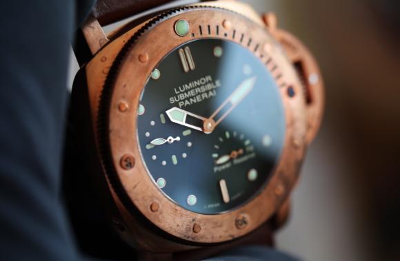 沛纳海 PANERAI⌚️弧型镀膜玻璃47mm*16mm头层牛皮表带搭配原装针扣➰全自动原装改夹板机械古铜/钛表壳✔️一款来自硬汉的手表