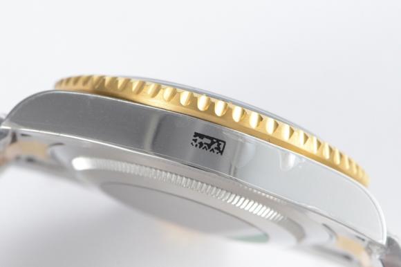 EW Factory最新力作 市場最新版本 延续经典 推出劳力士Rolex【GMT-Master II 】是劳力   士最热卖的表款之一 搭配真陶瓷圈口铂金字体 搭載ETA2836机芯