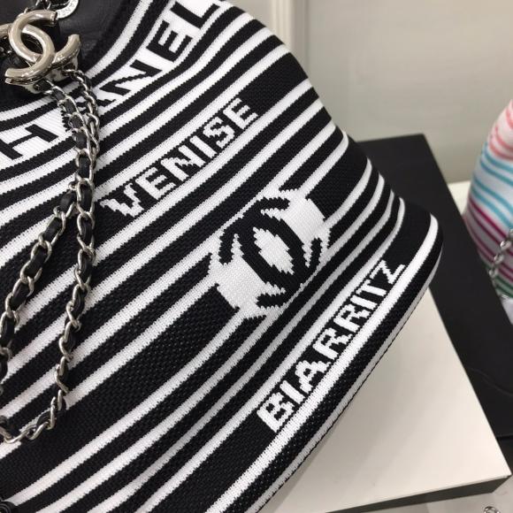 新品 Chanel 针织水桶包 容量大 很百搭 3个非常好看的颜色可选 尺寸22x21x17