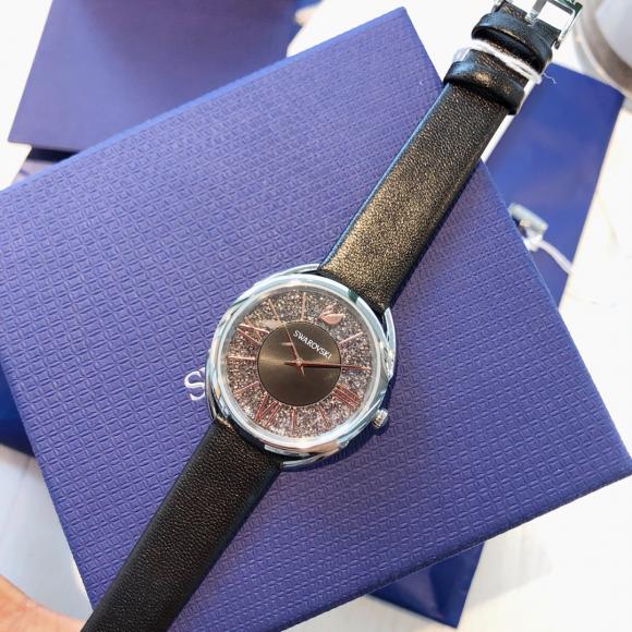 施华洛世奇Crystalline新款罗马刻度 散落星辰满钻水晶手表一件真正能令人驻足欣赏的作品