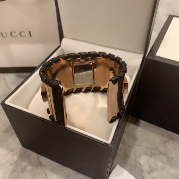 ❤️古驰-Gucci 最新名媛女神级手镯系列腕表
