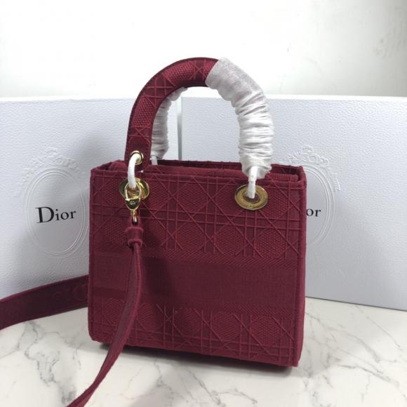 【Christian Dior 2020春夏大秀】Dior 2020春夏系列从Catherine Dior的旧照里汲取灵感