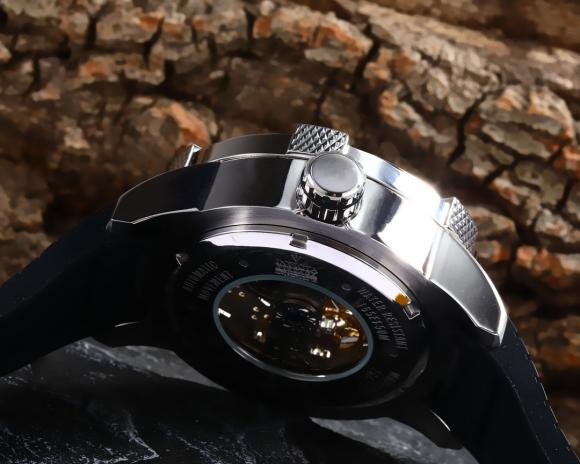 实物拍摄INVICAT英佛他（原单货） S1系列标志着一系列以拉力赛和赛车为灵感的手表