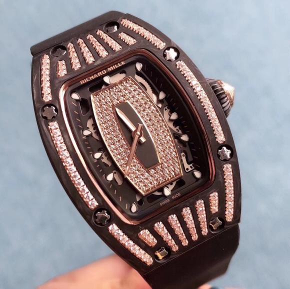 新款 碳纤维钻石腕表