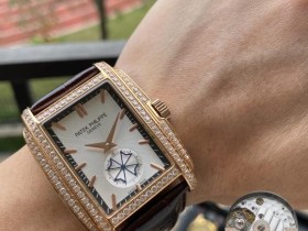 方形新款热卖爆款️️高清实拍 完美呈现 百达翡丽最新设计镂空新品 精品男士腕表