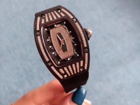 新款 碳纤维钻石腕表