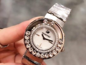 施华洛世奇 专柜款手镯系列16颗流珠镶钻腕表