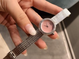 mini小号Dior 爆款 女士网带石英款 精钢材质 粉色贝母表盘 26mm