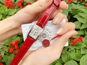 白 白钻 原装一比一浪琴超好看的小红表浪琴-Longines戴卓维纳系列 精致两针半女士腕表