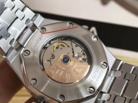 AP（K8出品）系列 皇家橡树 款式 男士机械腕表