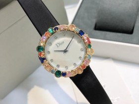 「.金❗️」迪奥-Dior 新推出了「La D De Dior Cocotte」高级珠宝腕表