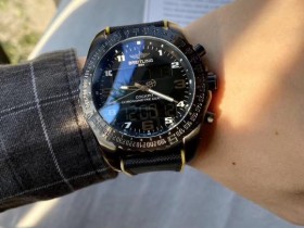 百年灵（英文名 Breitling） 驾驶舱计时腕表